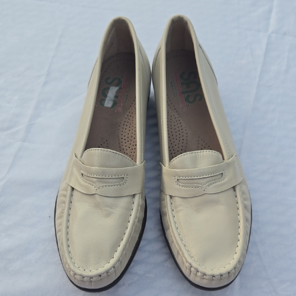 SAS Women's Elegant Cream Loafers